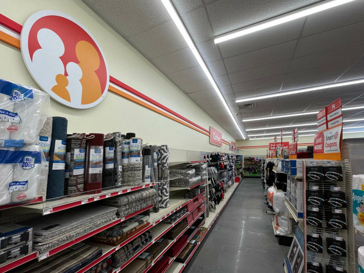 Image of Family Dollar Store interior.